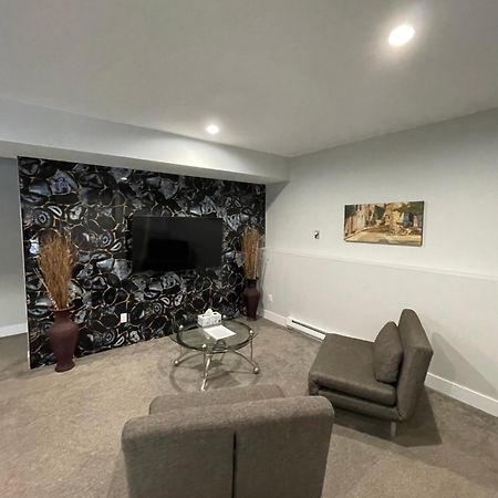 2 Bedroom Suite With Full Kitchen Revelstoke Exterior foto